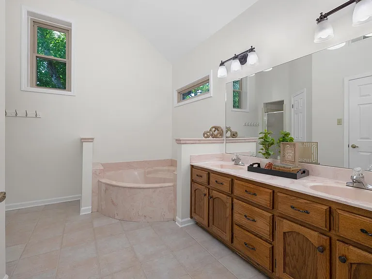3075 Stonecrest Cir — Photo 22