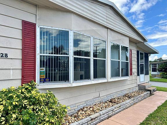 2nd image of 1510 Ariana St #28