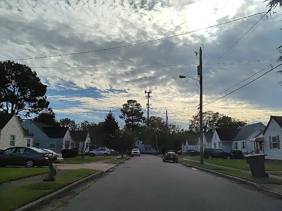 5th image of 310 Plover Dr