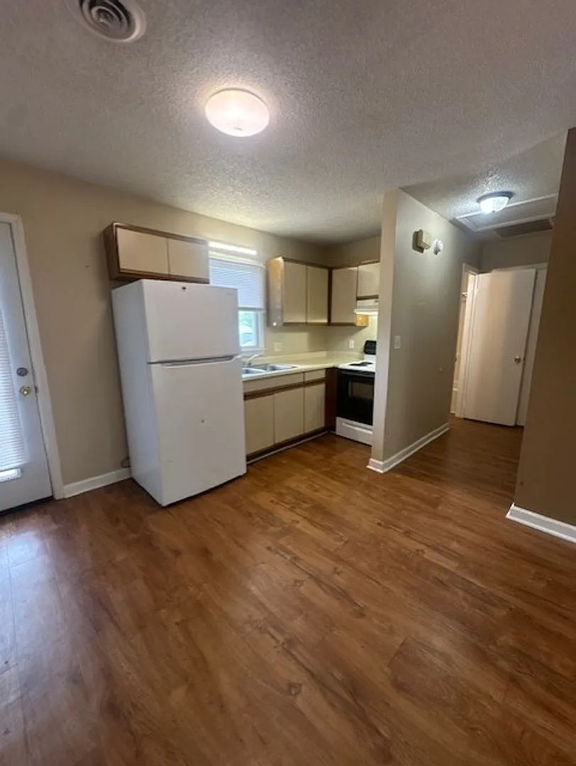 Cozy Upstairs 1-Bedroom, 1-Bath Apartment in Abingdon, VA! — Photo 3