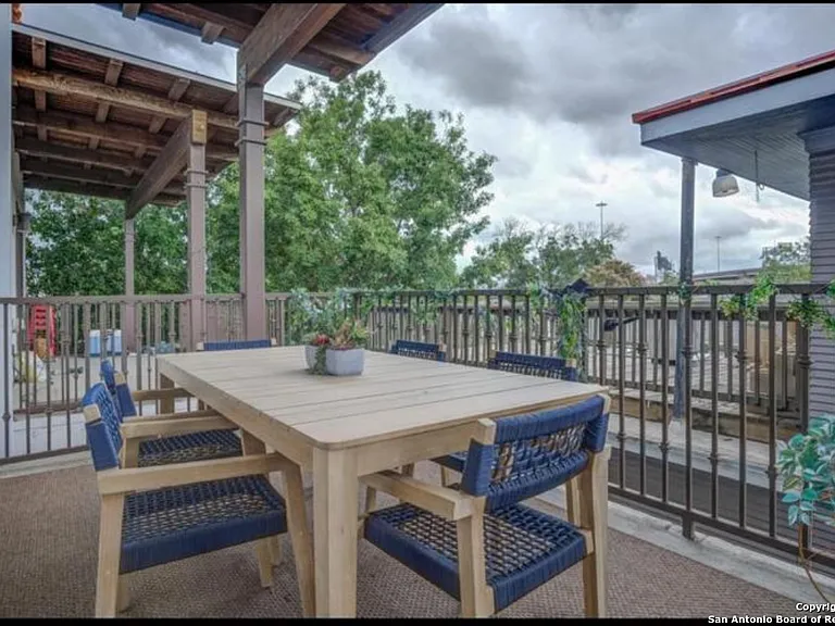 1542 N Alamo St #203 — Photo 12