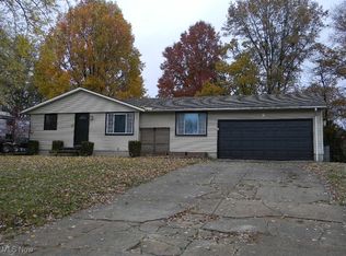 4039 Ravenwood Dr SE, Warren, OH