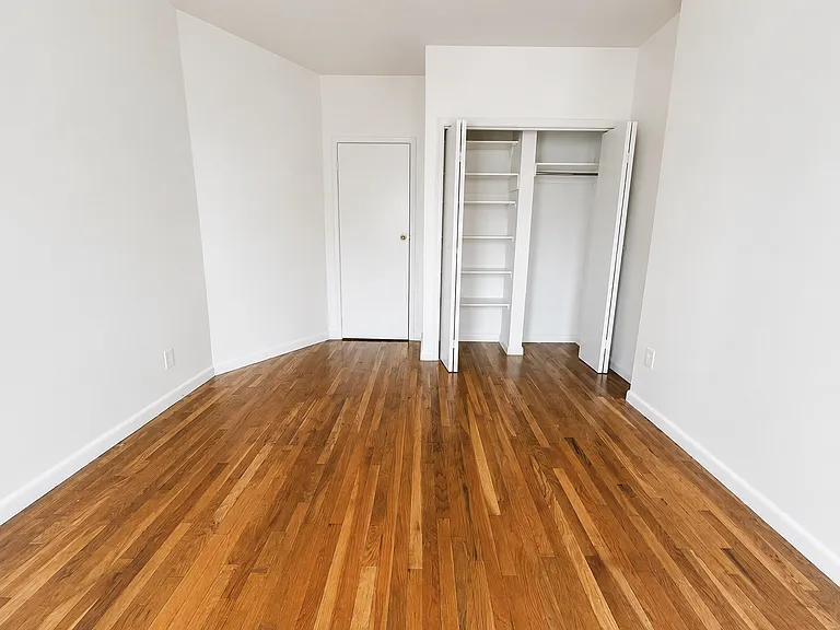 422 E 77th St #5W — Photo 6