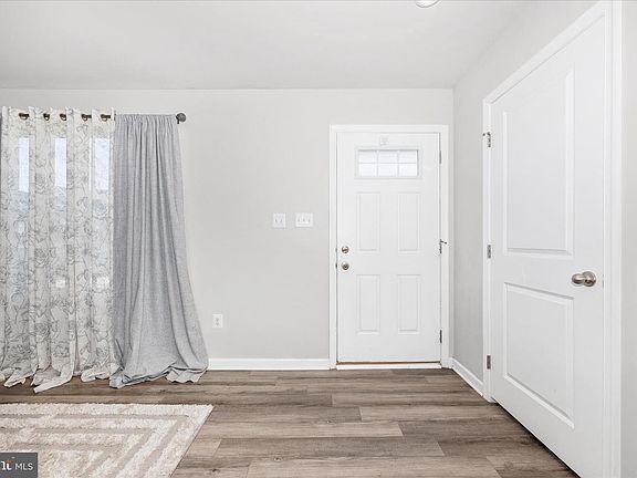 3rd image of 106 Butterfield Ave