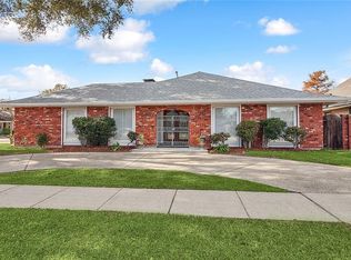 400 Picone Dr, Harahan, LA 70123