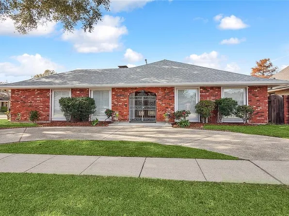 400 Picone Dr, Harahan, LA 70123