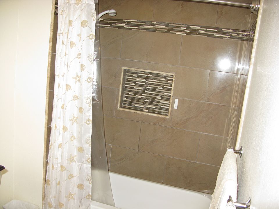 2nd image of 1837 E Manhatton Dr