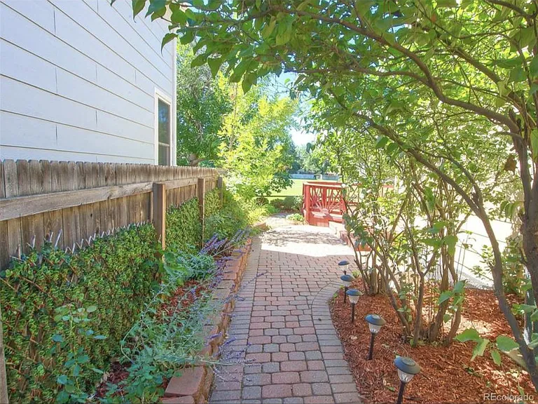 12478 E Wyoming Cir — Photo 4