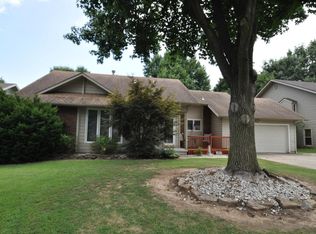 1404 W Riverside St, Springfield, MO 65807