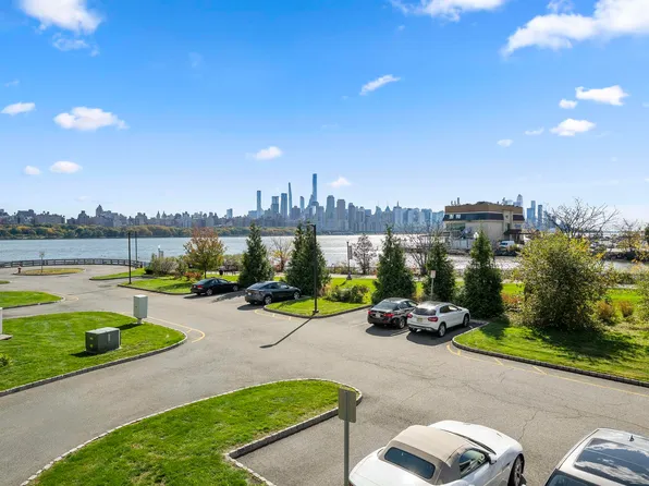 14a Riverview Circle image 19 of 35