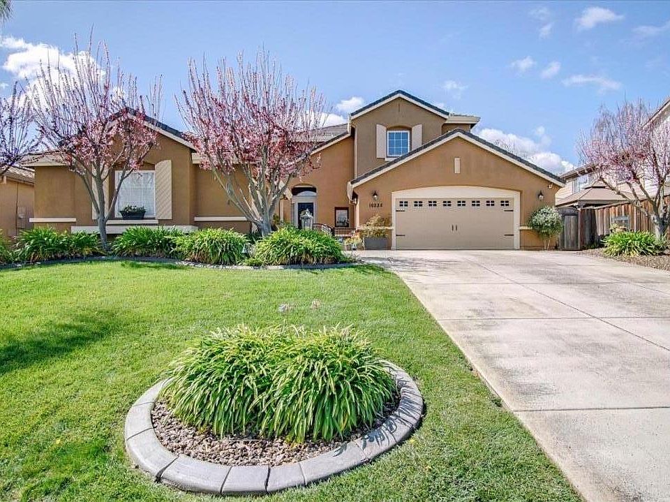 1st image of 16235 Denali Dr