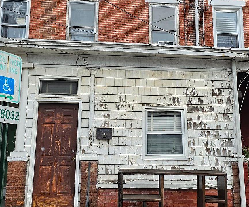 2nd image of 505 Farragut Ave