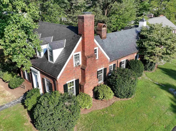 2003 Lewis Mountain Rd, Charlottesville, VA 22903