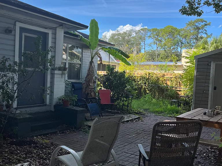 735 NW 7th St — Photo 19