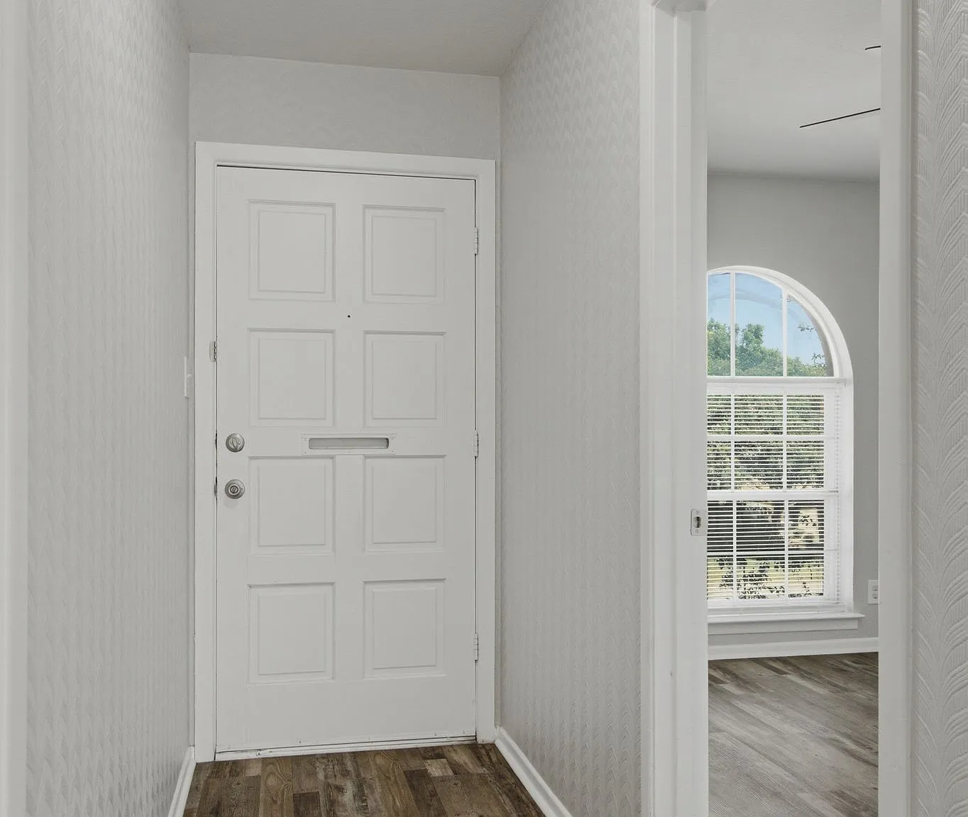 4 bed, 1554 sqft, $1,995 — Photo 4