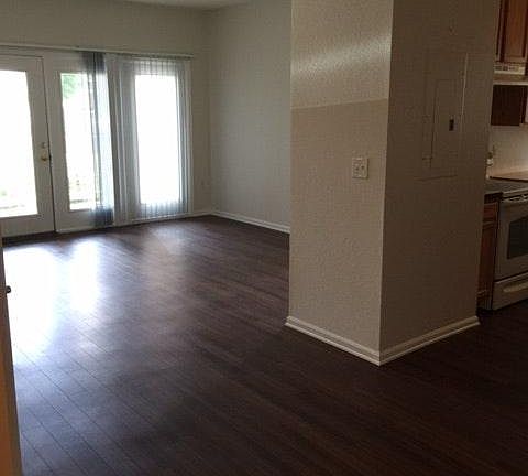 High Ceiling with brand new laminate floor