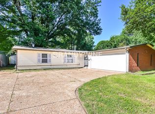 4825 Cottonwood Rd, Memphis, TN 38118