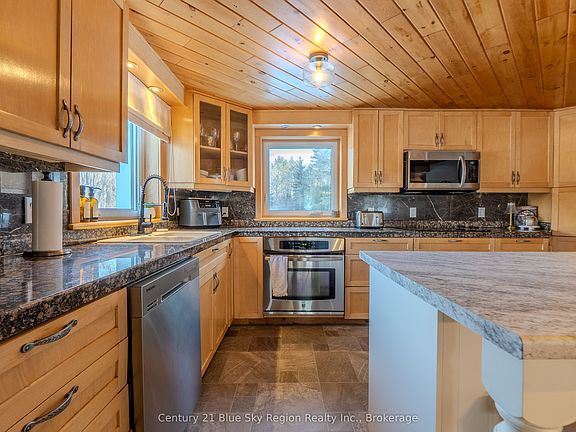 5th image of 362 Derland Rd