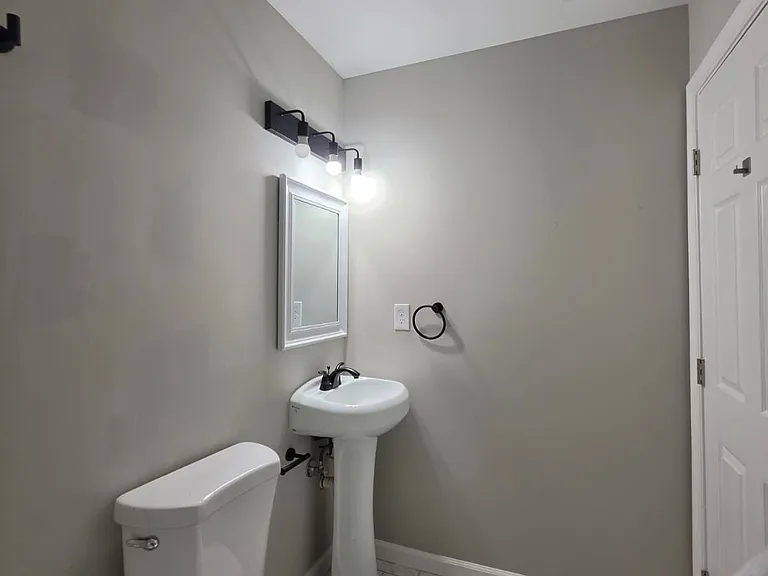 3909 Fleetwood Ave — Photo 37