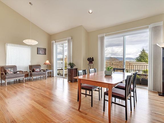 4th image of 30 Clement Court