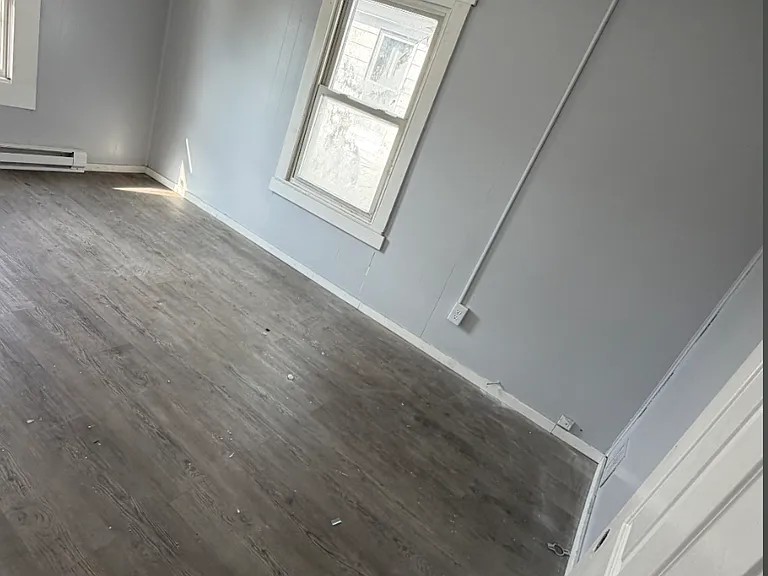 1756 Wayne Ave — Photo 3