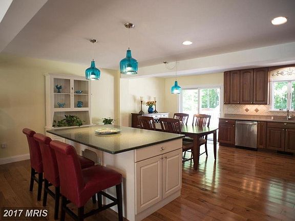 2nd image of 5500 Berkley Manor Ln