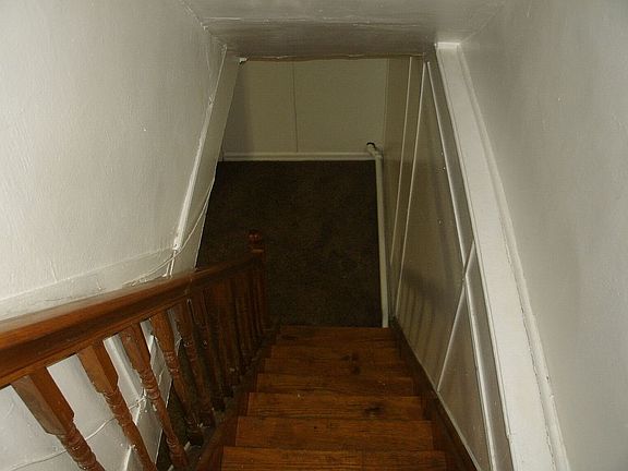 3rd image of 123 E 29th St #2