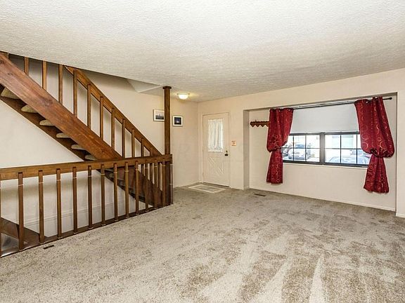 2nd image of 877 Upholland Ln