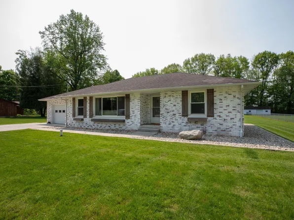 20028 County Road 46, New Paris, IN 46553