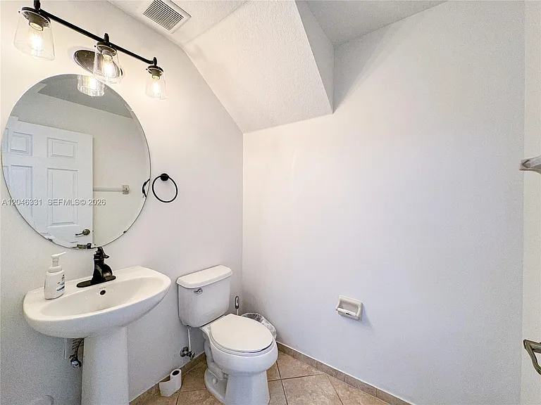 3740 NE 3rd Ct — Photo 22
