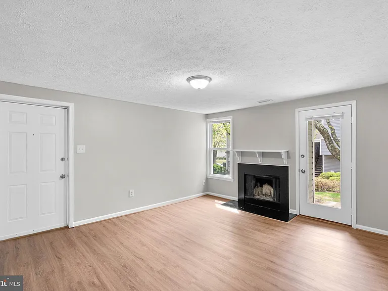 3925 Greencastle Rd #103 — Photo 2