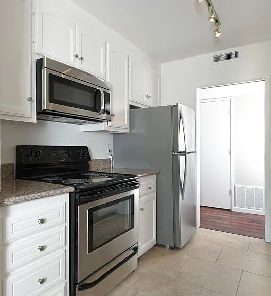 Seven Oaks — Photo 18