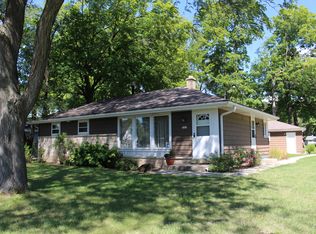 7860 N Edgeworth Dr, Milwaukee, WI 53223