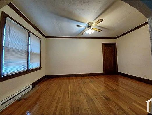 4th image of 2302 Auburn St APT 4