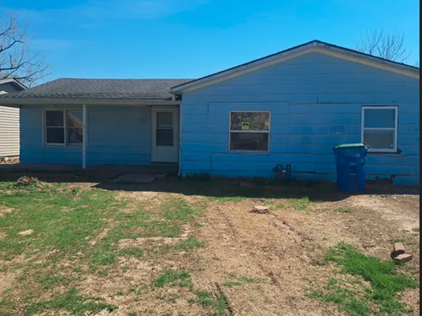 2502 Lakeview Ave, Saint Joseph, MO 64504