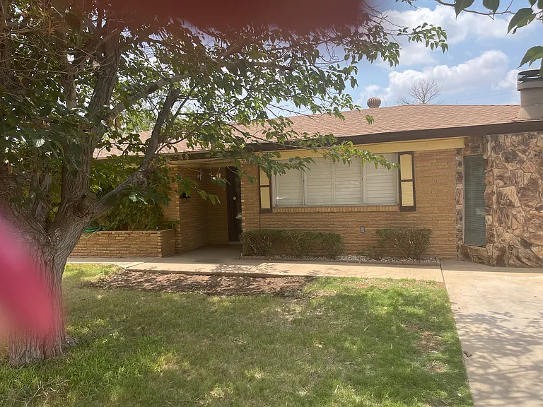 1465 Westbrook Ave — Photo 11