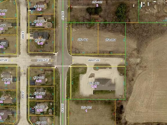 3rd image of 2 E Britnie Dr