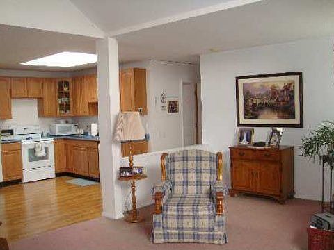 5th image of 1046 Douglas Ave