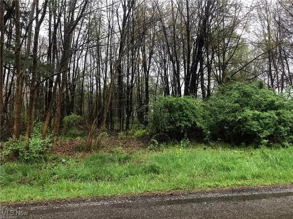 8817 Pleasantwood Ave NW, North Canton, OH 44720