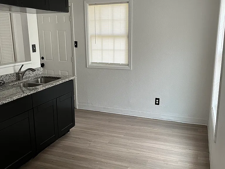 3114 Adams St — Photo 3