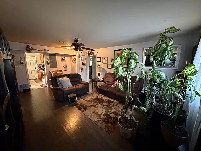 3212 Barton Ave — Photo 3