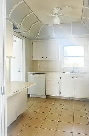 4525 Cove Cir #304 — Photo 14