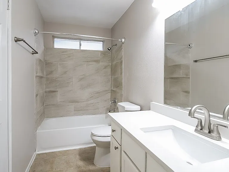 1818 Oak Ridge Dr — Photo 16