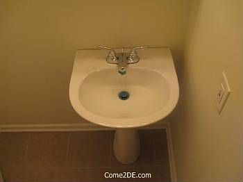 4th image of 28 Wellington Dr