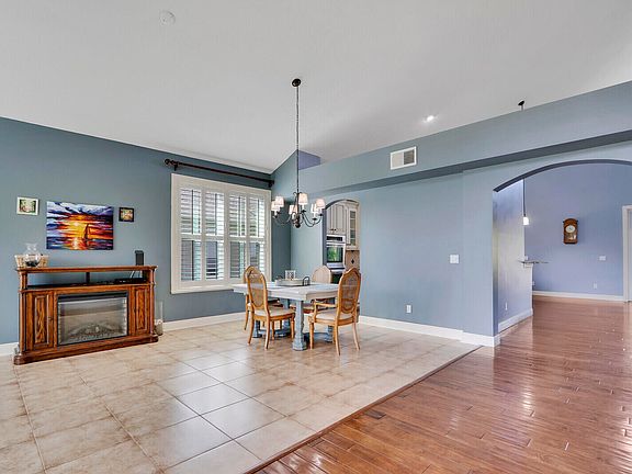 5th image of 3450 SW Islesworth Circle
