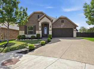 800 River Oak Ave, Euless, TX 76039