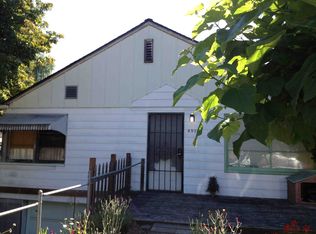 8906 17th Ave NE, Seattle, WA 98115