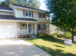 5229 Bent Tree Ct NE, Cedar Rapids, IA 52411
