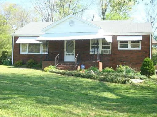 414 Peters St photo 1