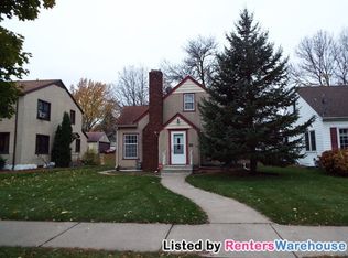 1155 Burnquist St, Saint Paul, MN 55106